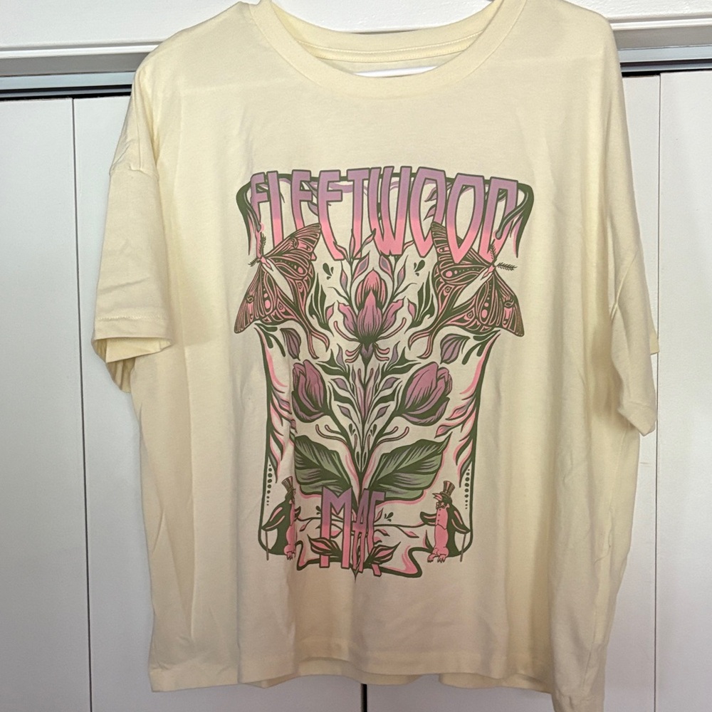 GAP Fleetwood Mac Oversized Graphic Tee